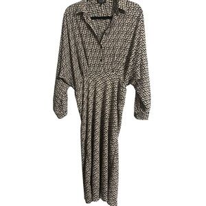 Express Portofino Dress in Black and Cream NEW!